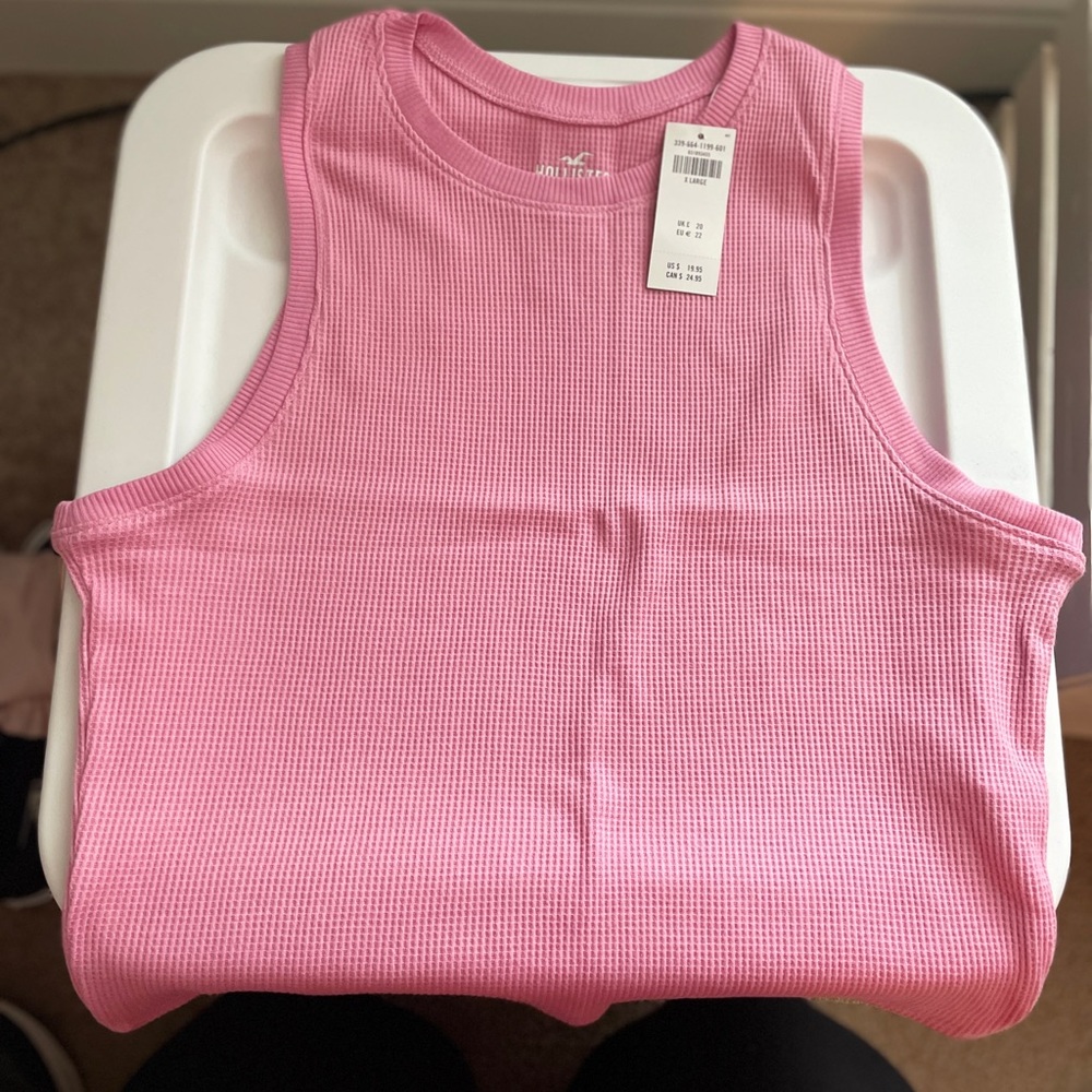 Hollister Tank (XL) NWT!